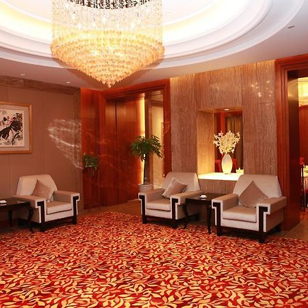 Merryland Traders Hotel Changshu Eksteriør billede